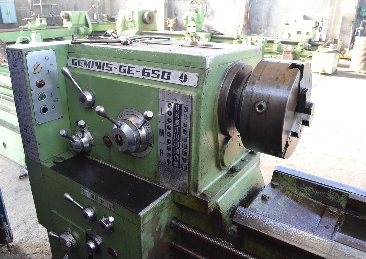 Usado Torno Geminis GE 650 2.000mm e.p
