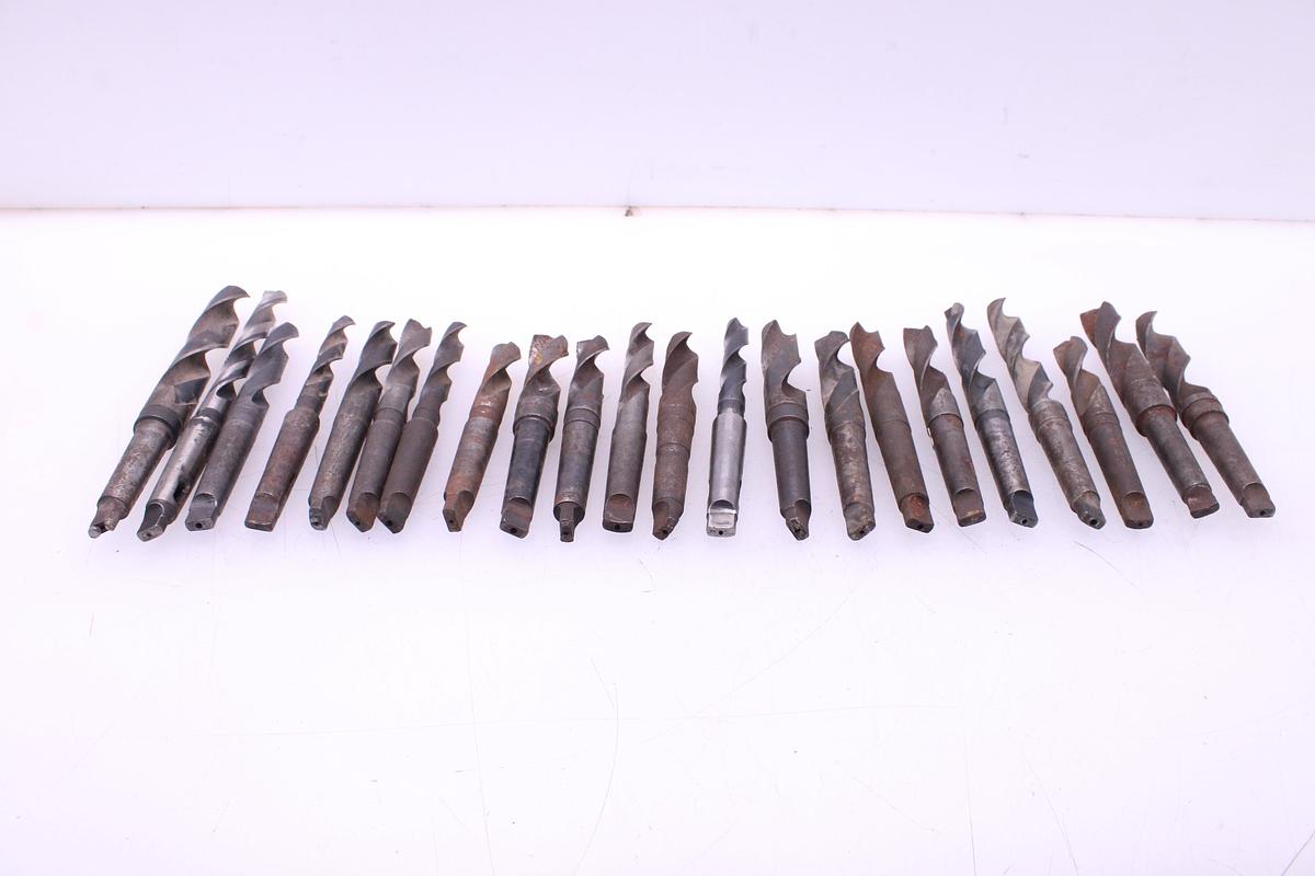 Usado Lote Brocas Mango Cónico 19 a 32mm MT3 - 22 Unidades