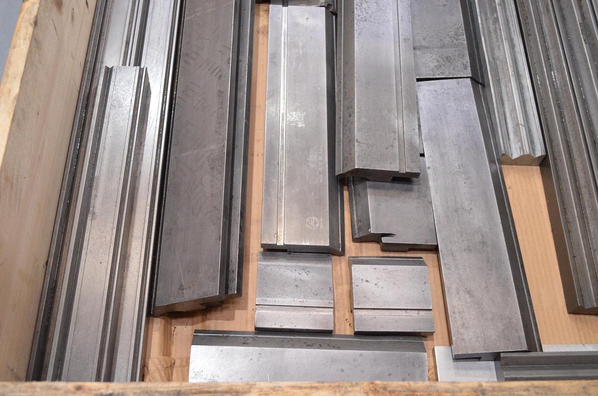 Usado Plegadora hidráulica MEBUSA RG.103