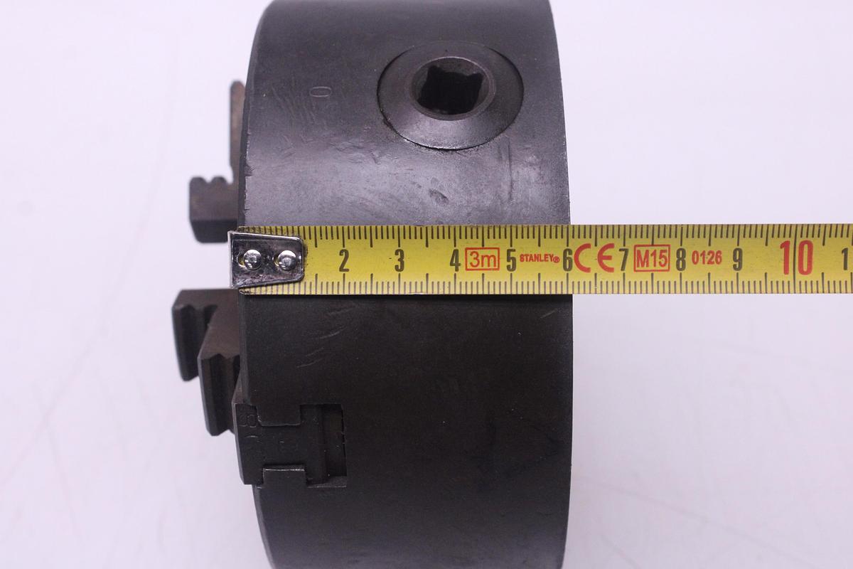 Usado Plato para Torno TdeG 135mm con base metalica