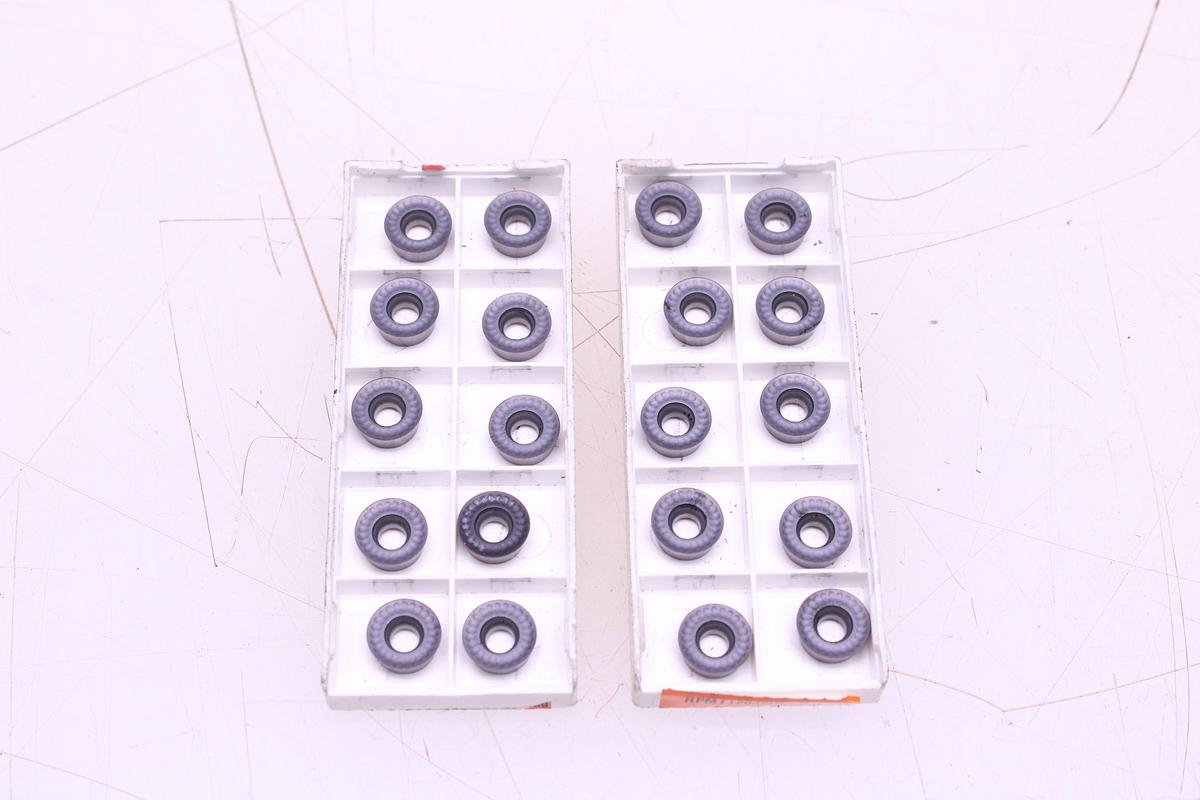 Usado Fresa ZMILL 6R-80-27-6T Cono ISO 40 + Widias RPMT1204