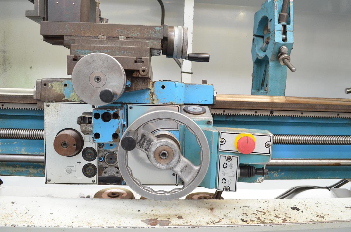 Usado Torno Pinacho S90-225 de 1650mm e.p. 98