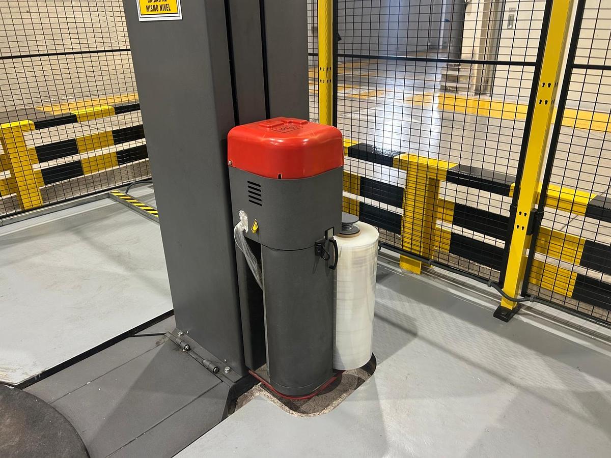 Usado Enfardadora pallets DNC Packaging modelo FENIX PLC