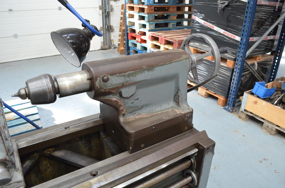 Usado Torno Amutio HB 575 - 1.000mm e.p