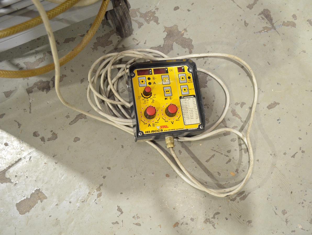 Usado Soldadora mig pulsada y refrigerada STEL Hi-MIG 500P