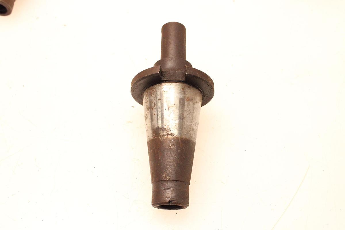 Usado Lote Portafresas y Mandrinos Cono ISO 50 -