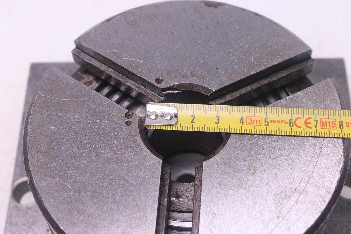 Usado Plato Con Base Para Torno 130 mm