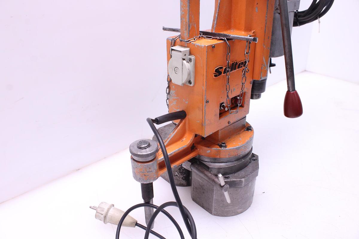 Usado Soporte Electromagnético SELTER ST-32R con Taladro AEG