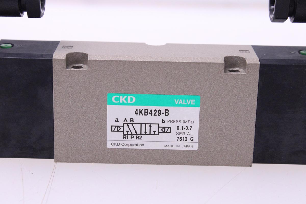 Usado Electroválvula CKD 4KB429-00-B-AC220V