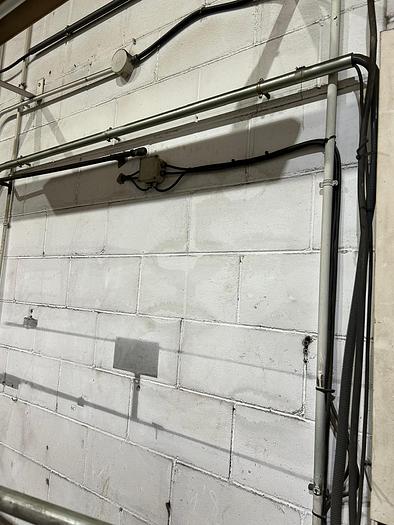 Usado Línea pintura en polvo con cabina y horno secado