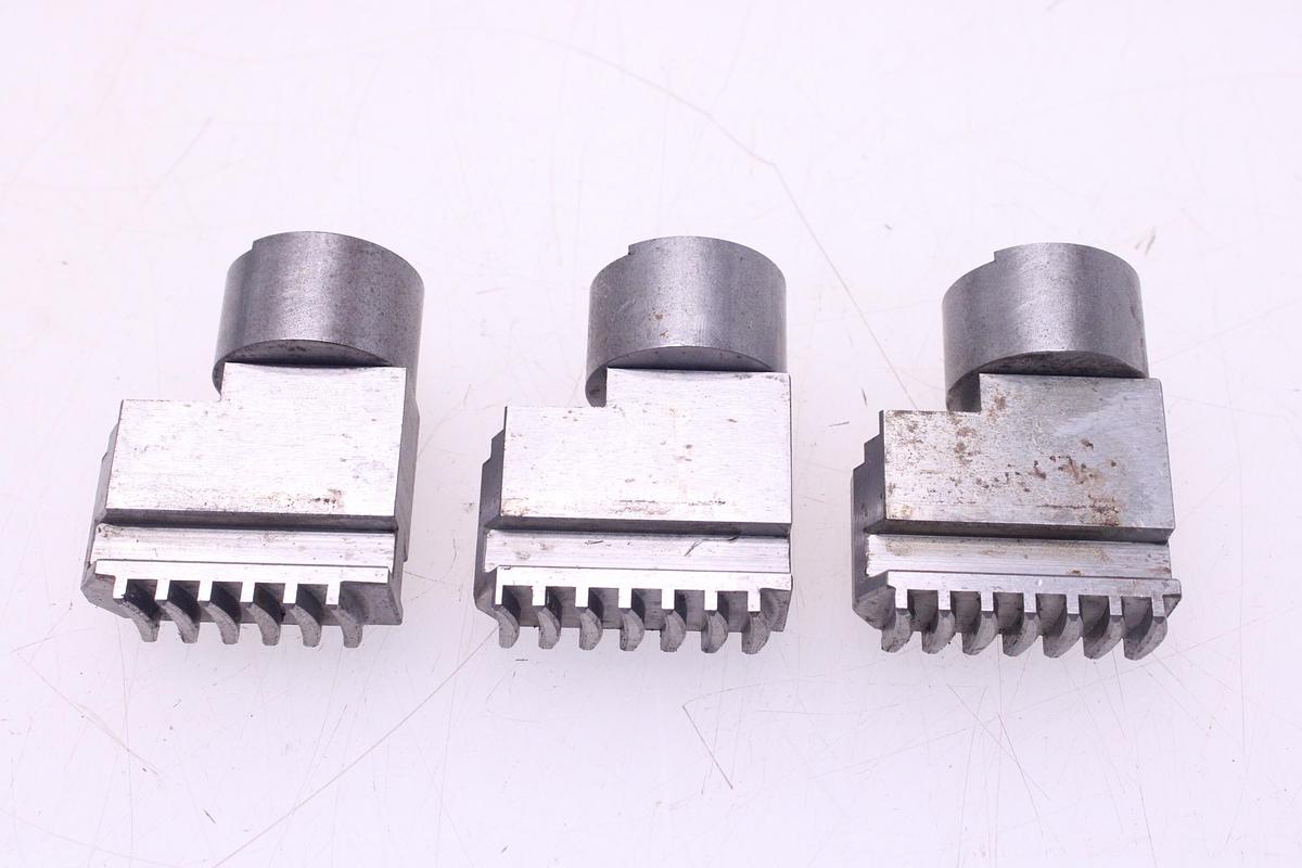 Usado Plato Para Torno 125 mm con base metalica