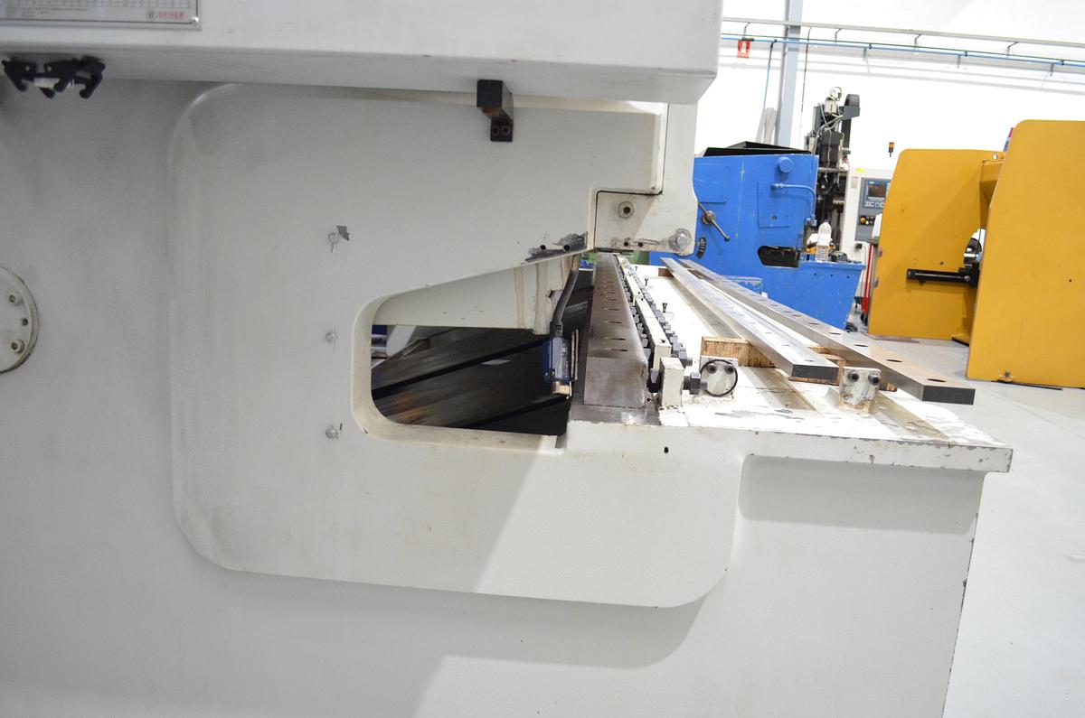 Usado Cizalla hidráulica DENER 4100X13mm ADMMH.4113