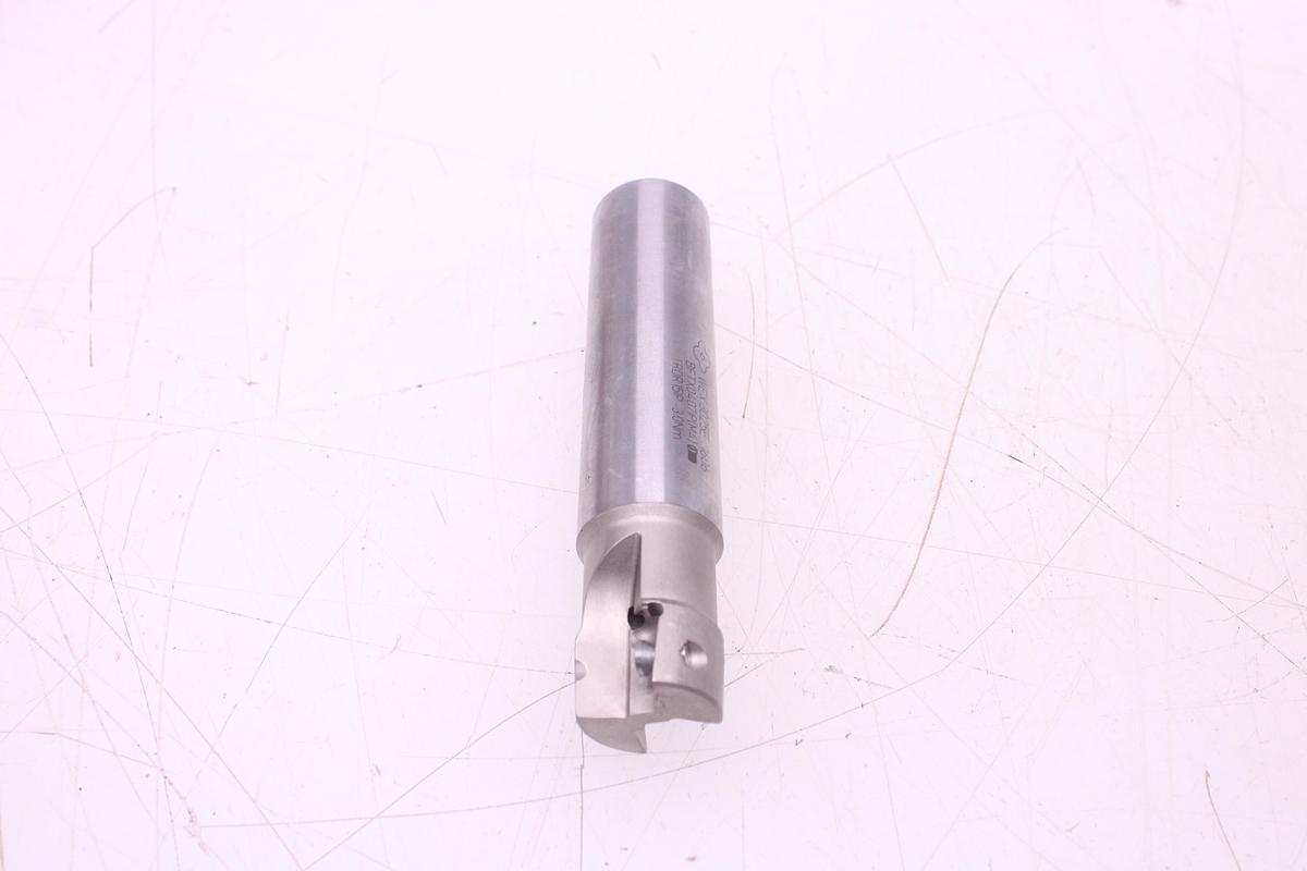 Usado Fresas 25 a 63mm Con Cono ISO 40 + Plaquitas de Widia APET103504