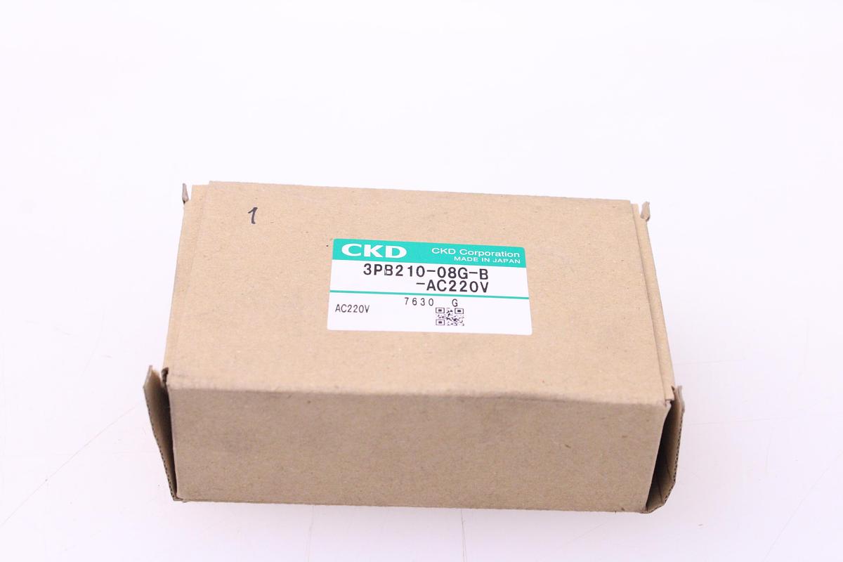 Usado Electroválvula CKD 3PB210-08G-B-AC220V
