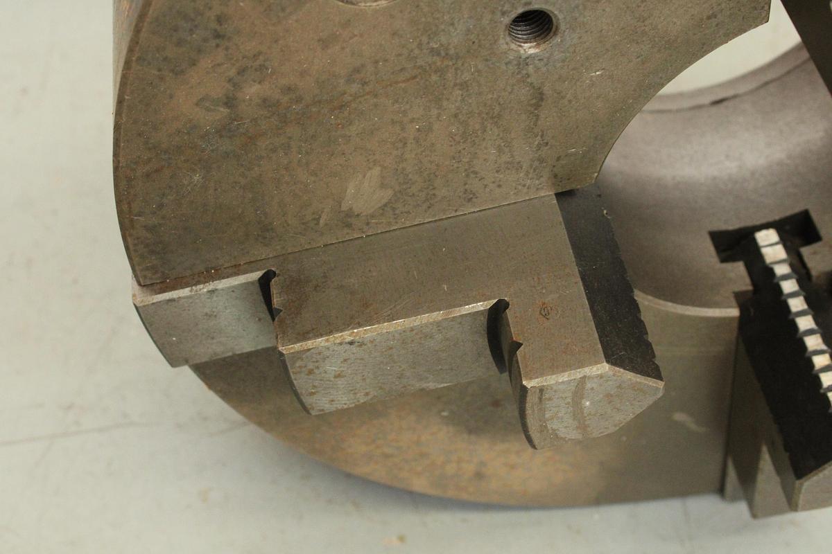 Usado Plato Torno 4 Garras 500 mm con contraplato