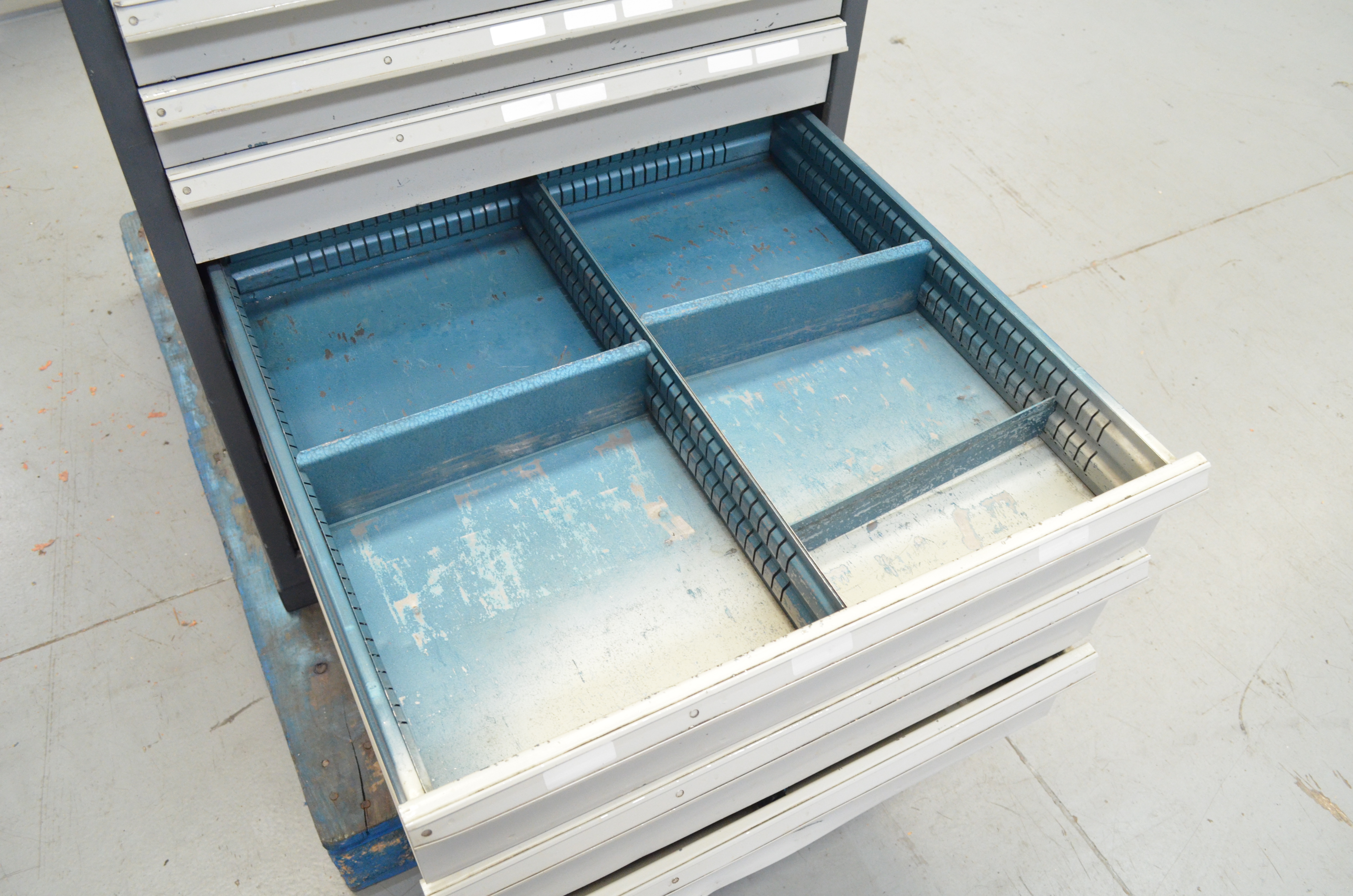 Usado Armario con cajones metalico Heco 710x700x1050(h)mm