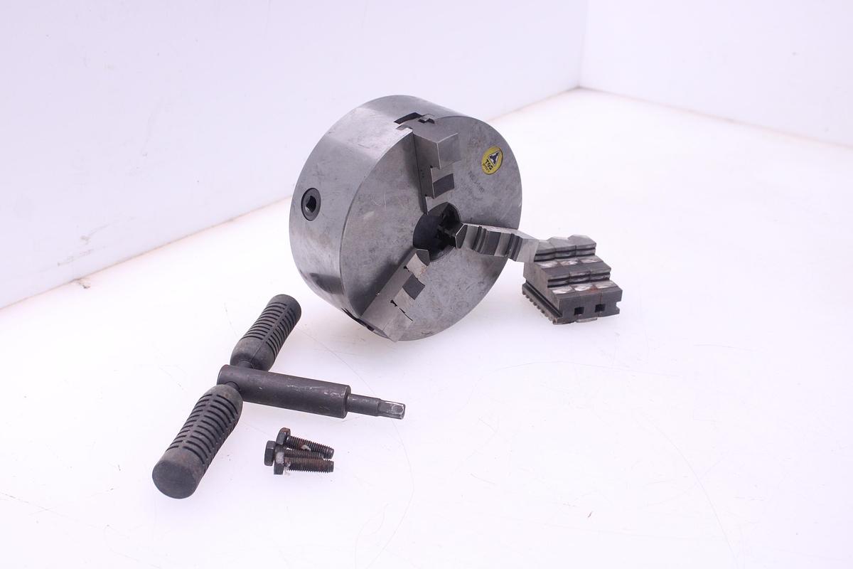 Usado Plato de Torno TOS Svitavy 3 Garras 200mm