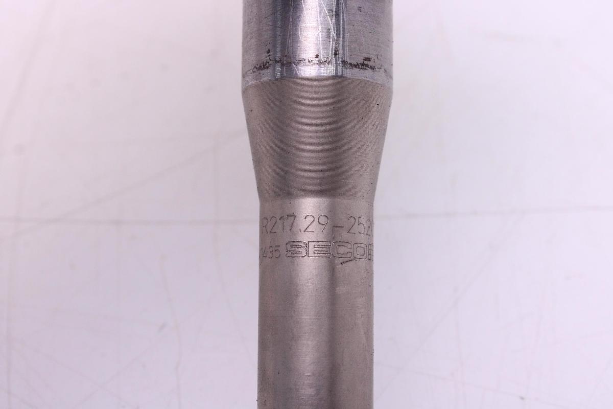 Usado Fresa Portaplaquitas SECO R217.29-2520.3-05.2.070 + Widias RDHT10T3M0T