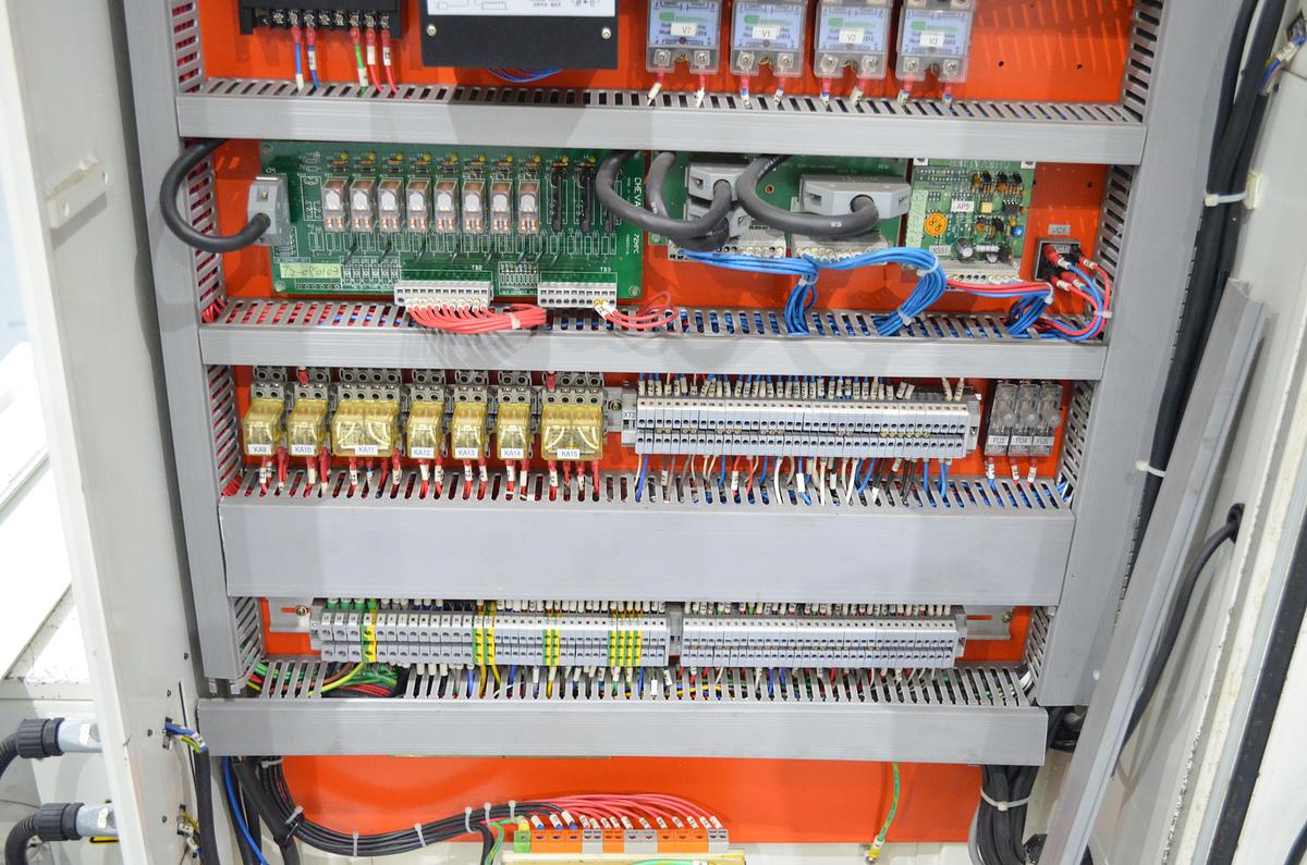 Usado Rectificadora Chevalier FSG-3A818 Eje z autom