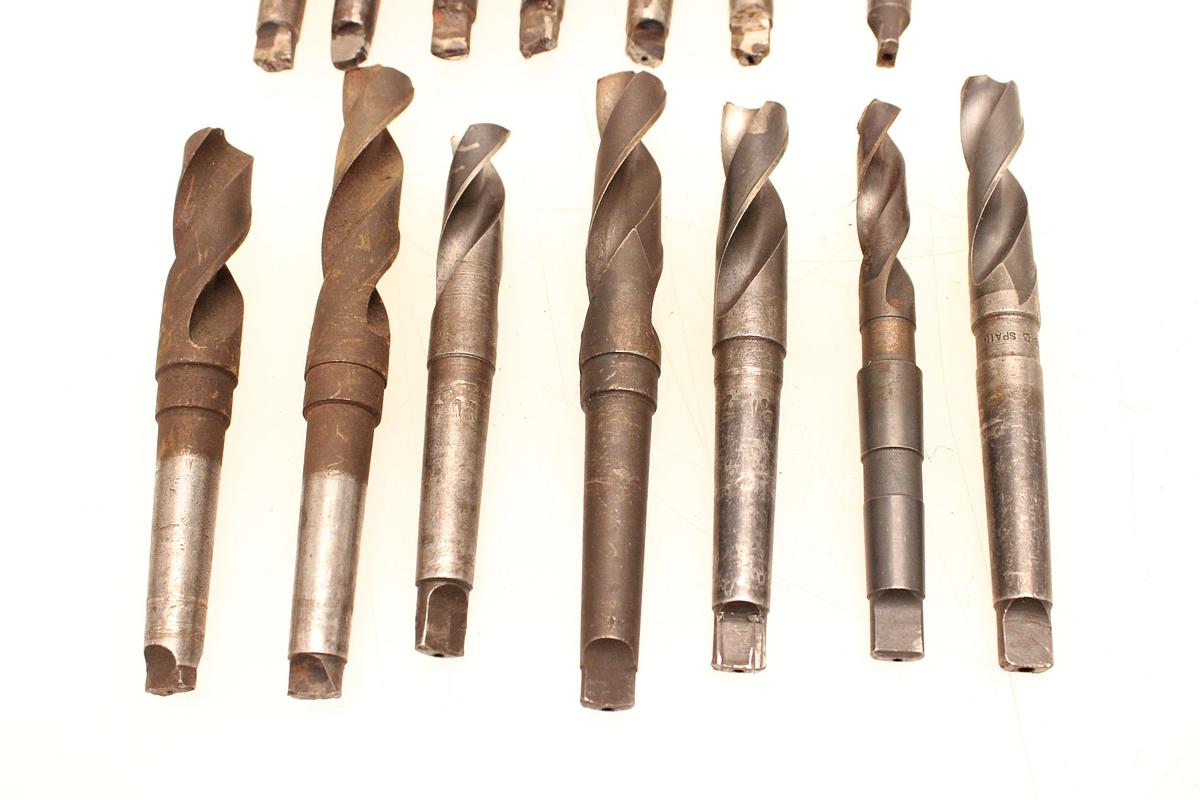 Usado  14 Brocas Mango Cónico MT2 - 16 hasta 23 mm