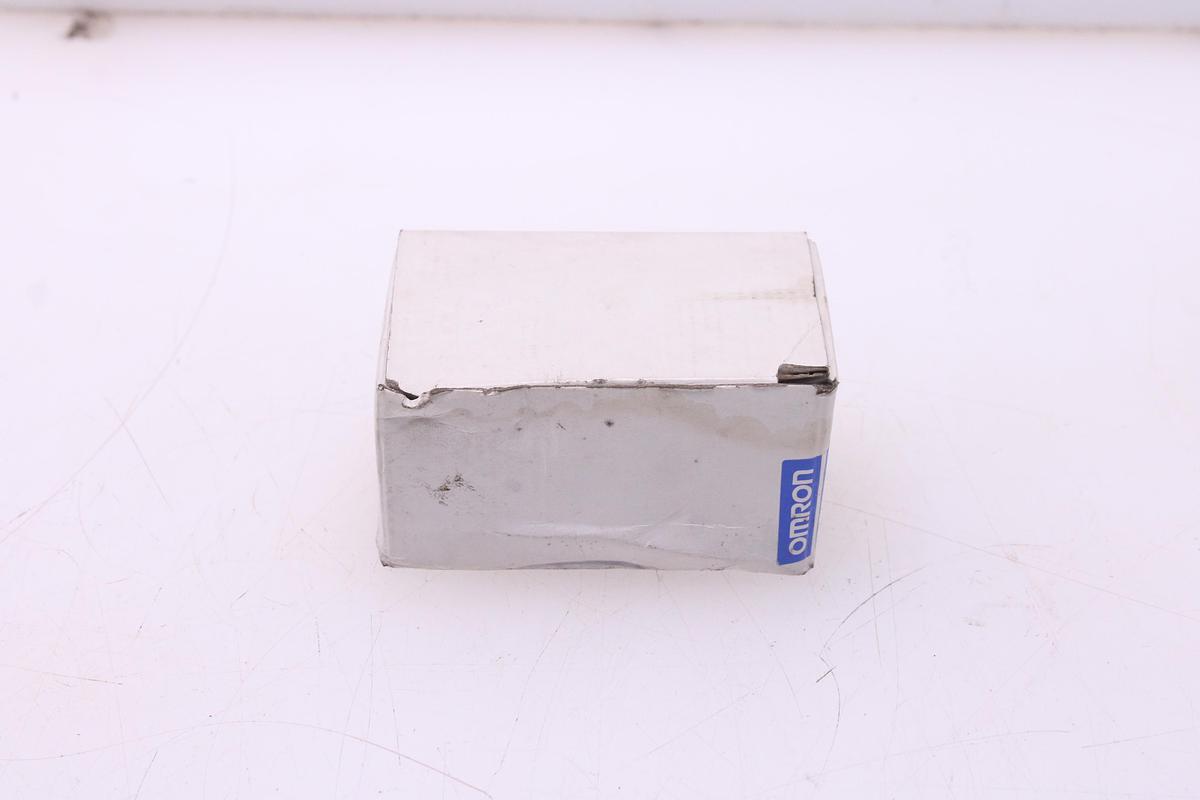 Usado Regulador de Nivel OMRON 61F-GP-NE2