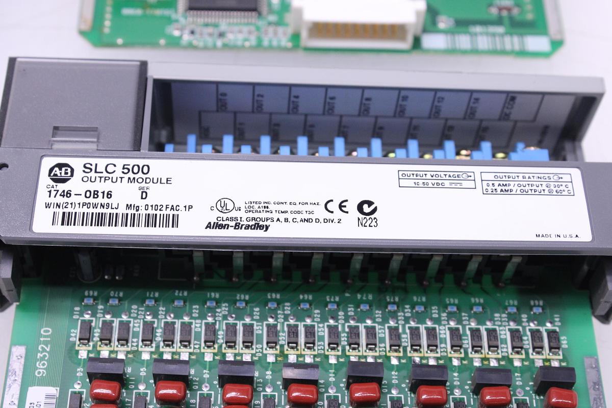 Usado Modulo Completo Allen-Bradley SLC 500