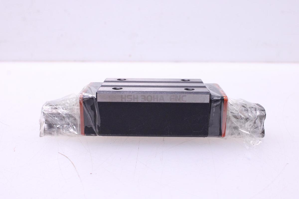 Usado 4 Patines Lineales HSH 30HA ENC + Guia