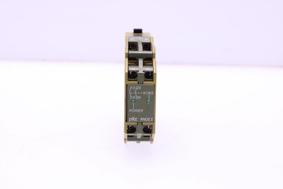 Usado Relé Seguridad Pilz PNOZ Z 24 V AC/DC