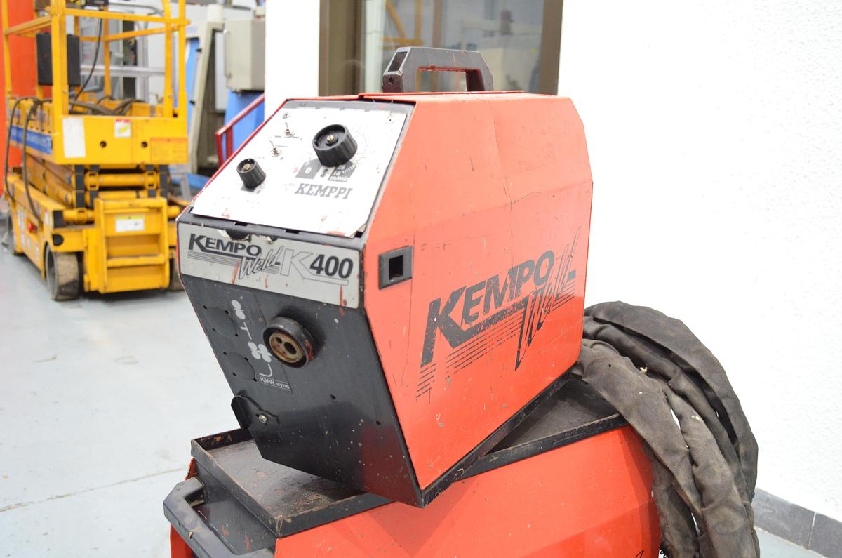 Usado Maquina soldar hilo Kemppi Kempoweld 3200 con devanadera