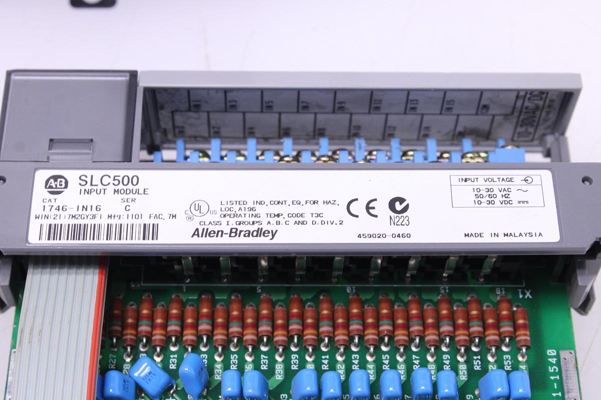 Usado Modulo Completo Allen-Bradley SLC 500