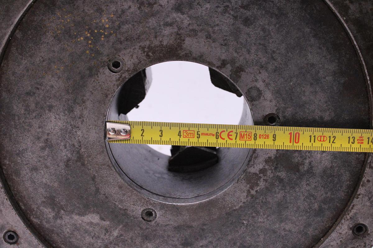 Usado Plato para Torno 3 Garras 250 mm