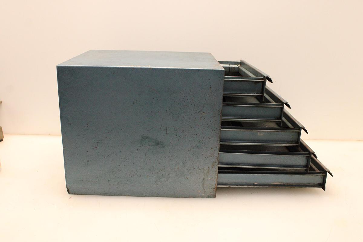 Usado Cajonera Almacenamiento Metálica