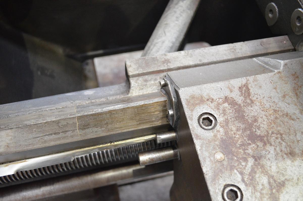 Usado Torno Amutio HB 575 - 1.000mm e.p