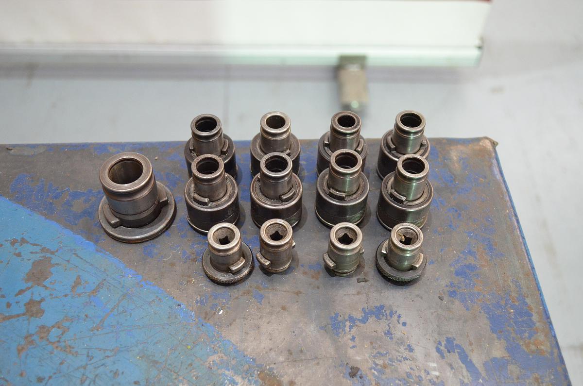 Usado Roscadora neumática CMA modelo NR-12