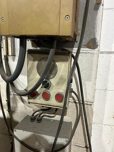 Usado Línea pintura en polvo con cabina y horno secado