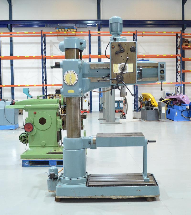 Usado Taladro radial TAGO M-900 broca 40mm