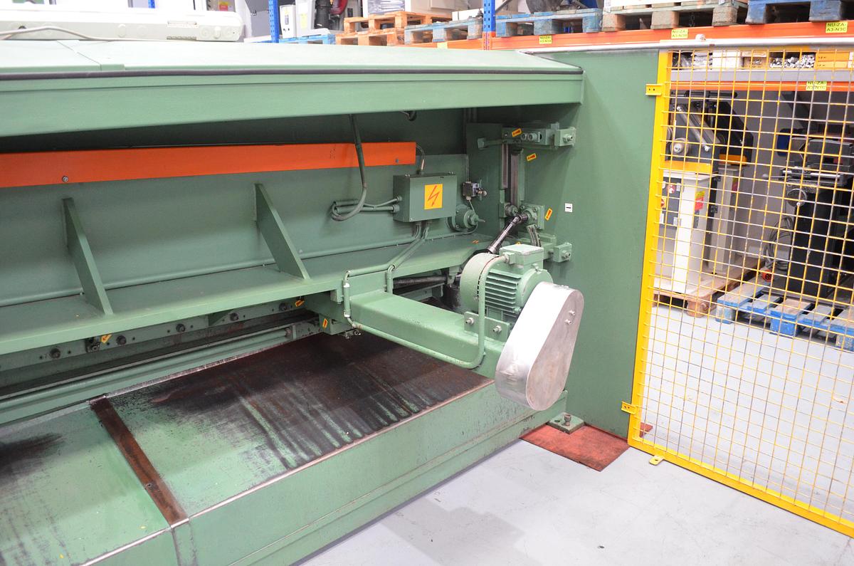 Usado Cizalla HACO TS 306 3000x6mm