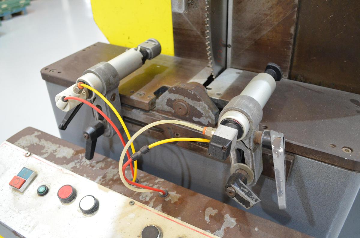 Usado Tronzadora frontal aluminio TRE C 3C modelo TA 450A