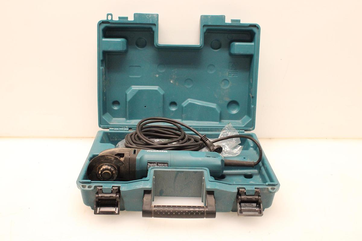 Usado Multiherramienta MAKITA TM3010C