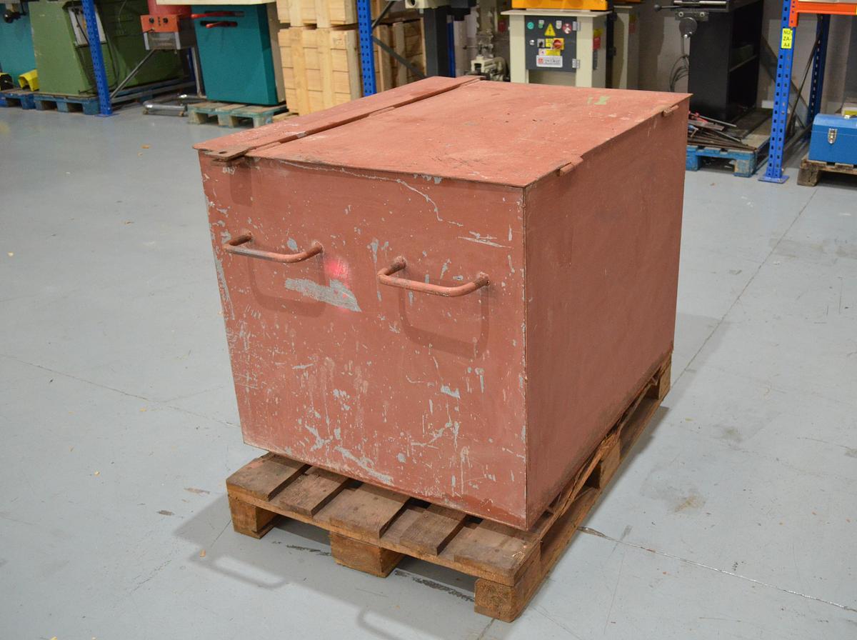 Usado Arcón metálico 1000x800x810mm rojo