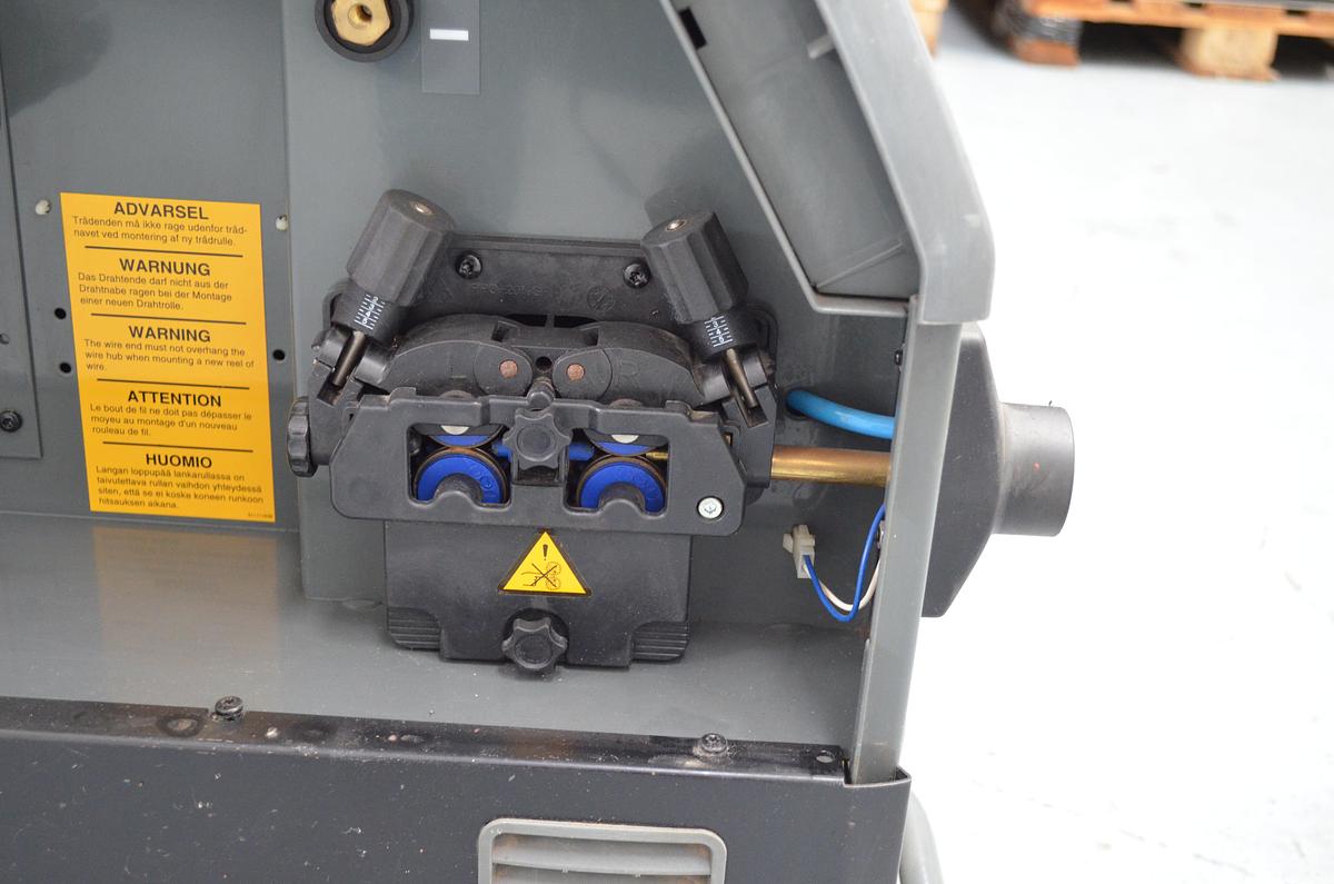 Usado Maquina soldar hilo Wurth MIG-MAG 300