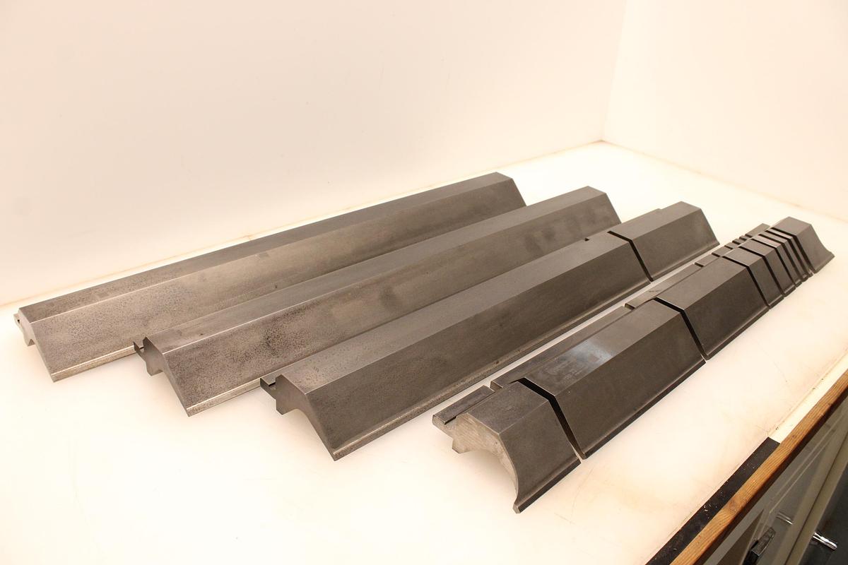 Usado Juego Punzones EUROSTAMP 1173 88º - 13 Tramos