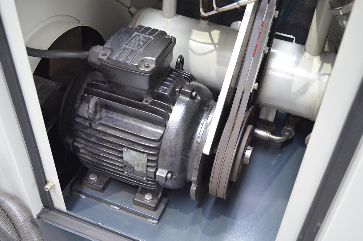 Usado Compresor tornillo Josval Mistral Serie 15B Año 2008