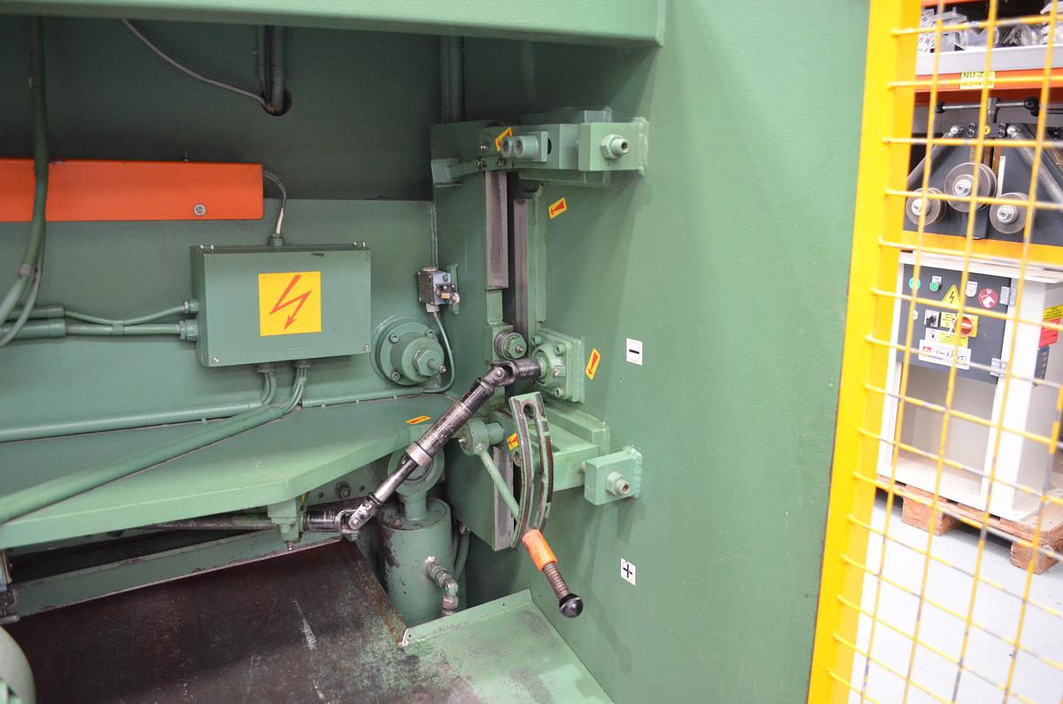 Usado Cizalla HACO TS 306 3000x6mm