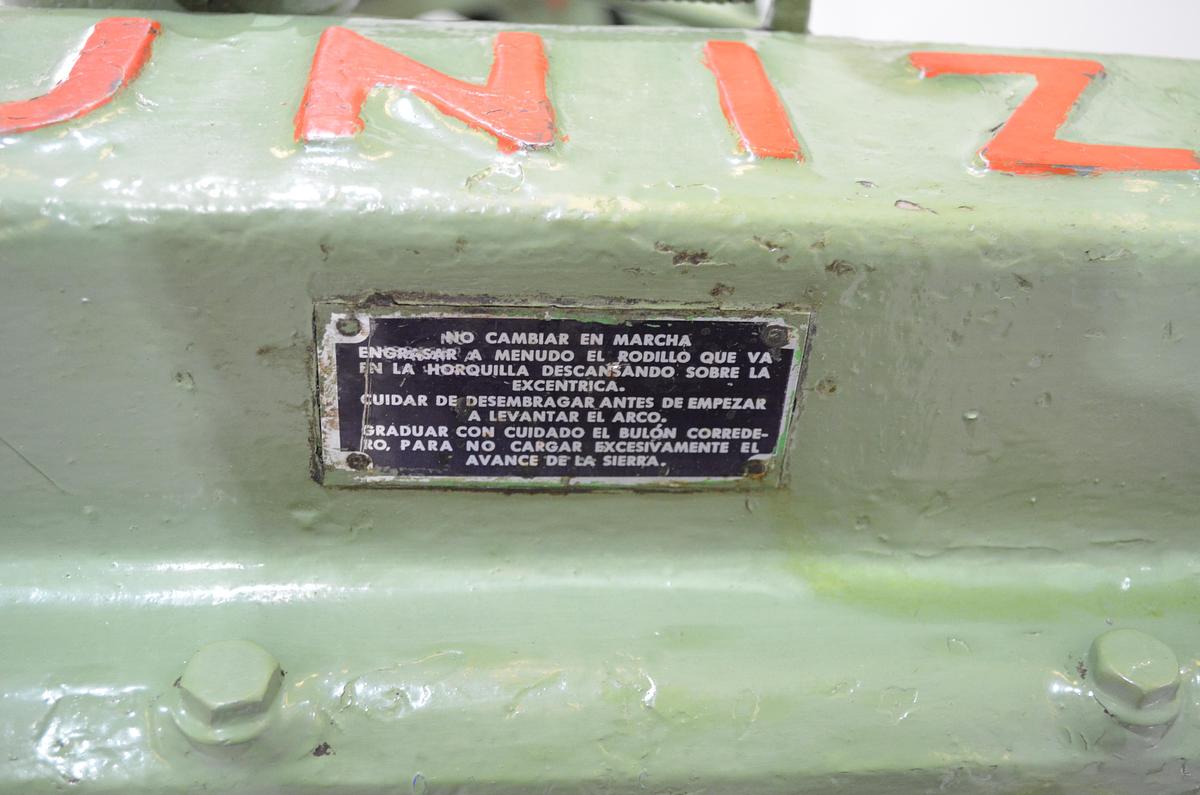 Usado Sierra alternativa UNIZ 18 pulgadas usada