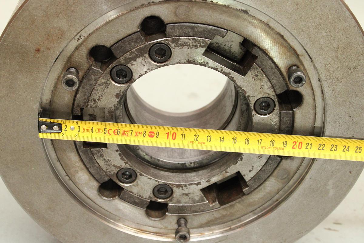 Usado Plato 3 Garras Kitagawa B-212 para Torno