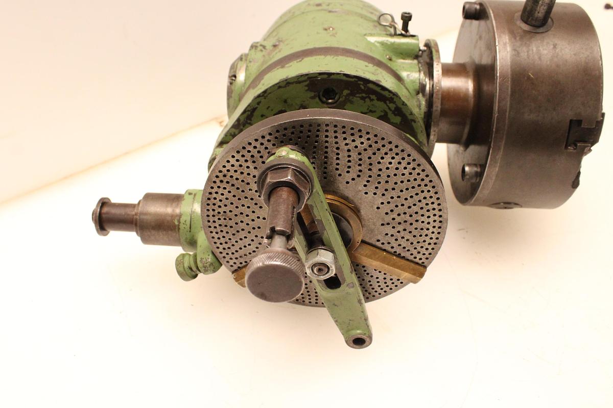 Usado Plato divisor universal con punto y plato 3 garras 200mm TDGE