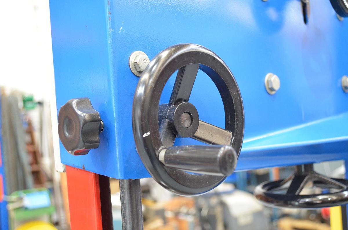 Usado Sierra vertical Wood Band Saw MJ346