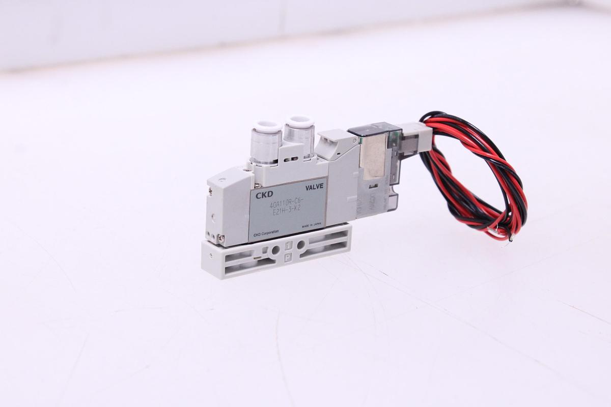 Usado Electrovalvula CKD 4GA110R-C6-E21H-3-K2