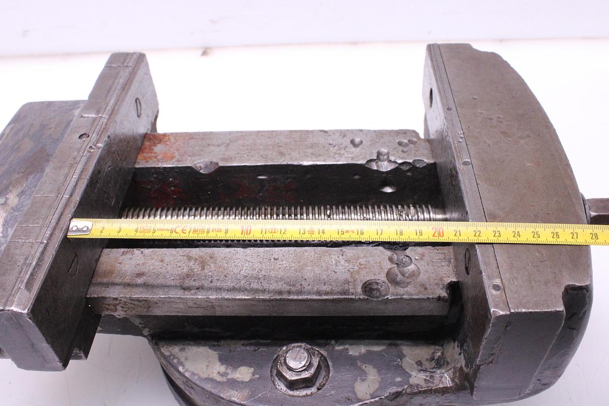 Usado Mordaza Mecánica 250 mm